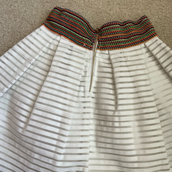 Elegant White Striped Skirt with Colorful Waistband - Picture 5 of 8